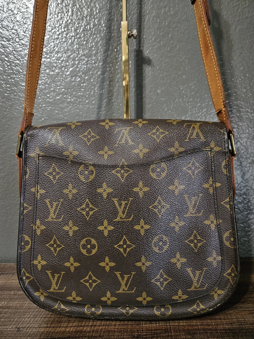 Authentic Louis Vuitton Vintage Saint Cloud GM Monogram Canvas Crossbody - Picture 4 of 16